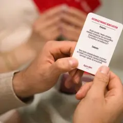 Karta z gry "Rozmowy o nas" pyta o rozwiązywanie konfliktów. Czy tak dobrze się znacie, by poradzić sobie z tym zadaniem?